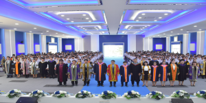 พิธีมอบประกาศนียบัตรและปัจฉิมนิเทศ นักเรียนชั้นมัธยมศึกษาปีที่ 6